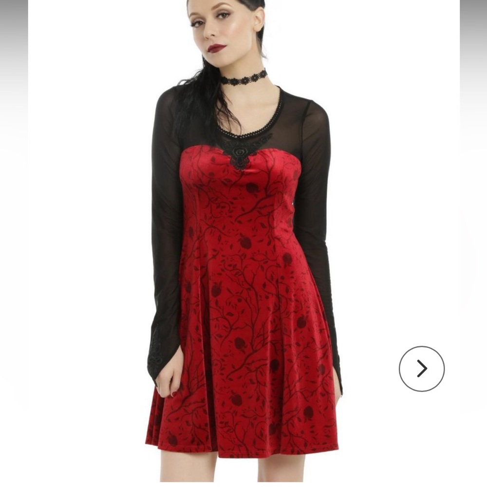Hot Topic Once Upon a Time Regina velvet dress - size 3X (19)